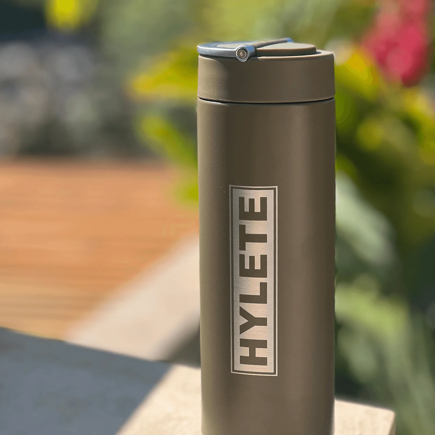 HYLETE x Mizu Insulated Water Bottle Olive Green - Image 3